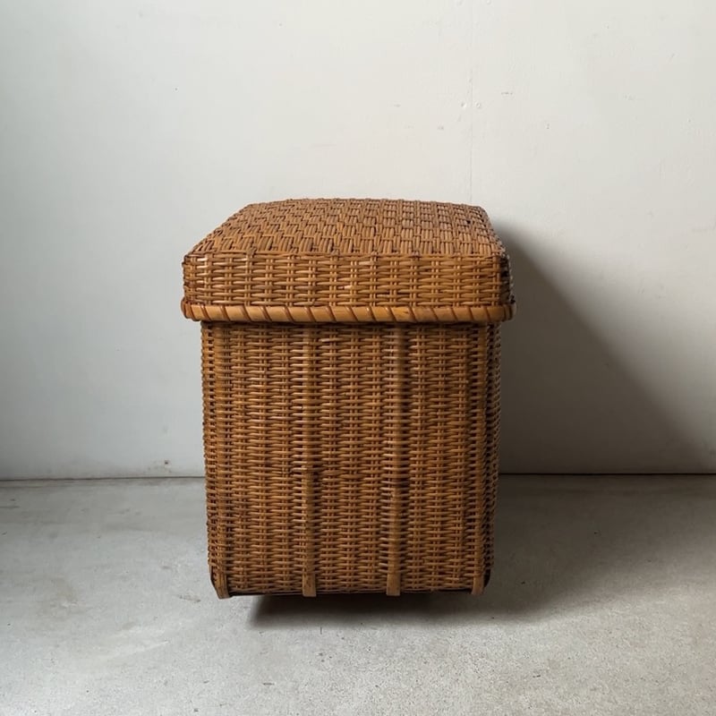 古い蓋付きの竹編み籠 縦型竹編みバスケット 竹足ありスクエア型道具箱