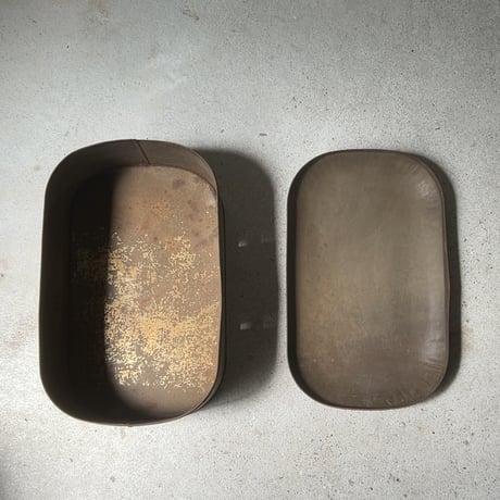 SHISEIDO  古い資生堂の石鹸缶(収納箱、小物入れ) 戦前 ドーム型 逆文字 ジャパンヴィンテージ レトロ缶 花椿 希少品