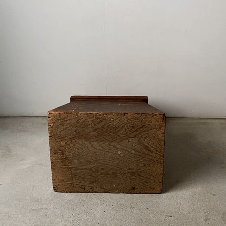 古い踏み台 昭和初期 波括弧型穴 木製無垢材 ヴィンテージステップ 花台 飾り台 ナチュラルエイジング