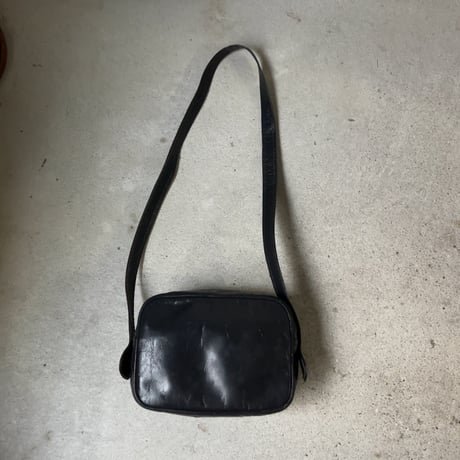 Courreges クレージュ  70sオールドクレージュ ミニショルダーバッグ カメラバッグ ダークネイビー レザー ビッグロゴ 中古良品