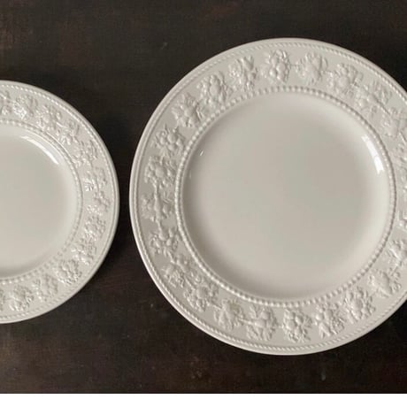 WEDGWOOD ウェッジウッド フェスティビティ(1枚の価格) プレート 27cm アイボリー 90sヴィンテージ イギリス製 made in england   ストック41枚