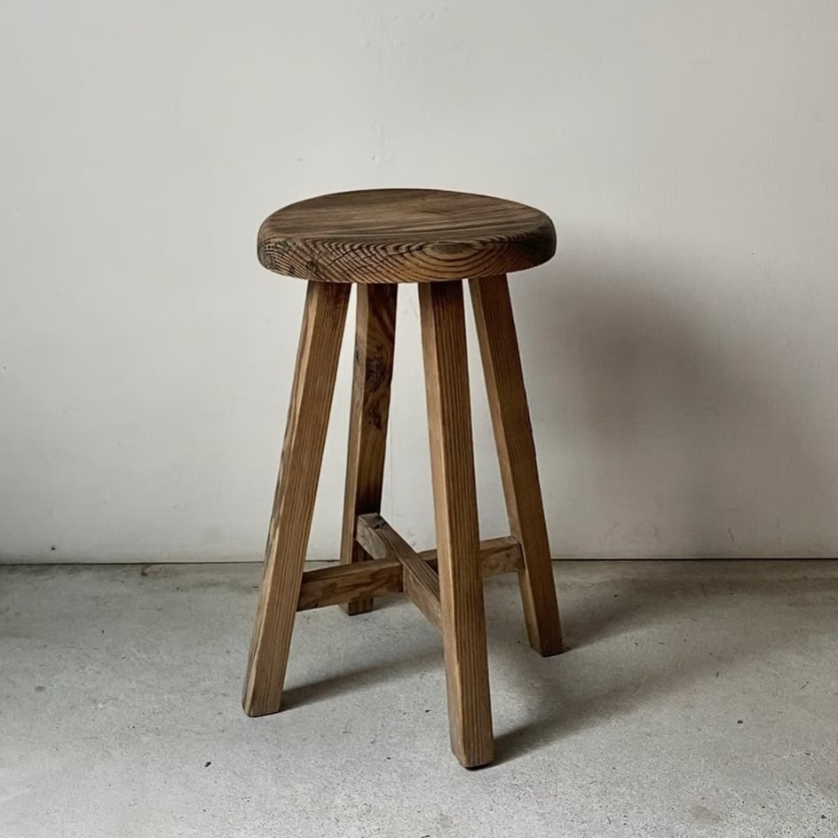 アンティーク　丸椅子　スツール　天然素材　木製品　塗　ヴィンテージ　おすすめ品 アンティーク丸椅子スツール天然素材木製品塗ヴィンテージおすすめ品