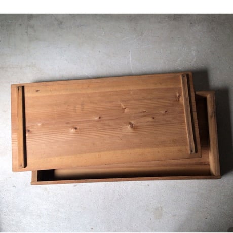 古い餅箱 無地  蓋有り　檜無垢材  アンティーク木箱 ヴィンテージウッドボックス  道具箱 美品