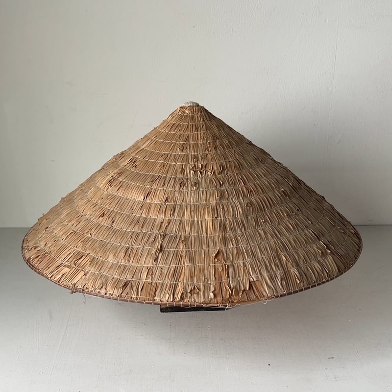 古い菅笠 すげ笠 田植え傘 日除笠 農作業 野良傘 案山子 つの笠 時代傘