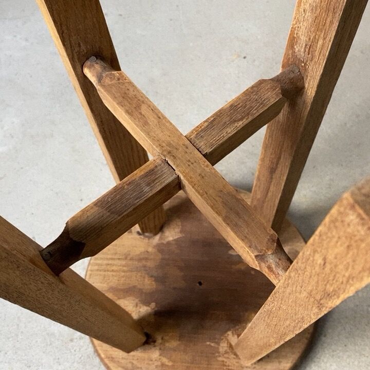 アンティーク 木製無垢 丸椅子 ブナ材 角脚 無塗装 古い木製スツール 