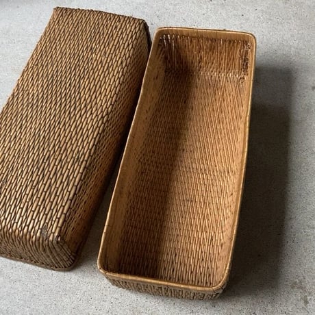 小さく細長い柳行李 32cm  昭和期 弁当行李 台帳行李 道具箱 小物入れ 小さい柳行李