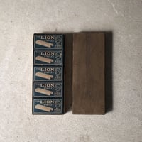 The  LION  staples  No200  ライオン事務器  ステープル芯  ステープラー・ホッチキスの芯 200番　デッドストック 未使用品　ヴィンテージステーショナリー 文具