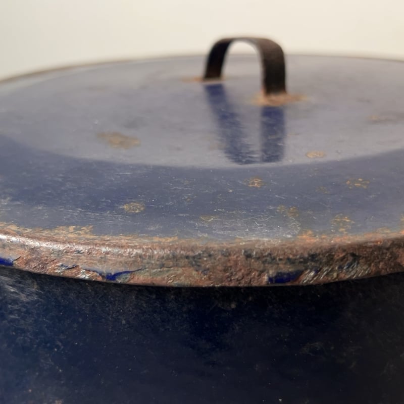 古いホーロー 特大 蓋付き キャニスター ダークネイビー ヴィンテージ