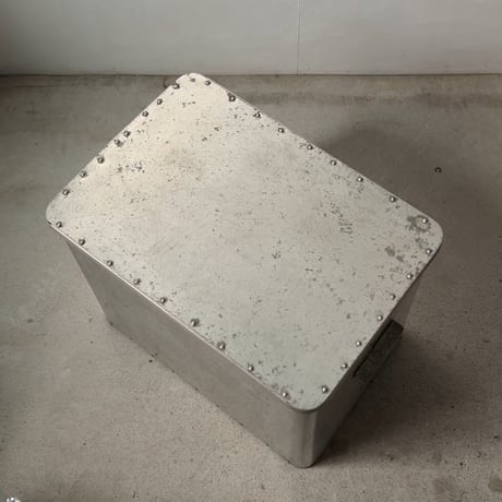 古いアルミコンテナ ストックケース ヴィンテージボックス アルミ箱 道具箱  完品