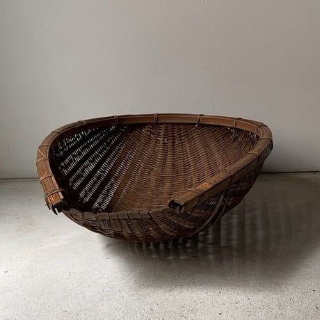 大きい古片口ざる 横幅約49cm 装飾 素材 作り エイジング…良好の古笊です。竹工芸 竹細工 古民藝 古民具
