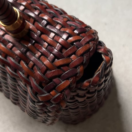 70s VINTAGE bag  OFFEL paris  オフィール パリス　レザー総編みハンドバッグ ケリー型 イントレチャート ブラウン クルミボタン 本革 革編み 中古良品