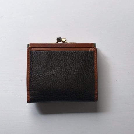 CELINE セリーヌ　ヴィンテージセリーヌ コンパクトウォレット  2つ折りガマ口  型押しレザー/ヌメ革　マカダム エンボス