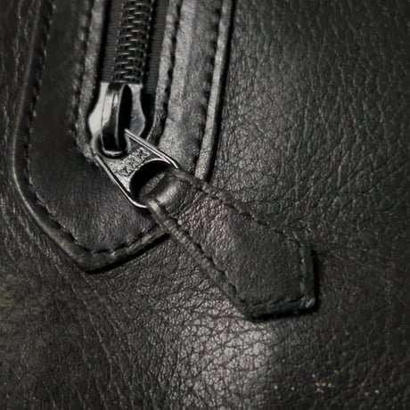 Burberrys バーバリーズ  クラッチバッグ  ブラックレザー インナーはノバチェック仕立  オールドバーバリー ヴィンテージバーバリー セカンドバッグ エンボスロゴ 中古良品