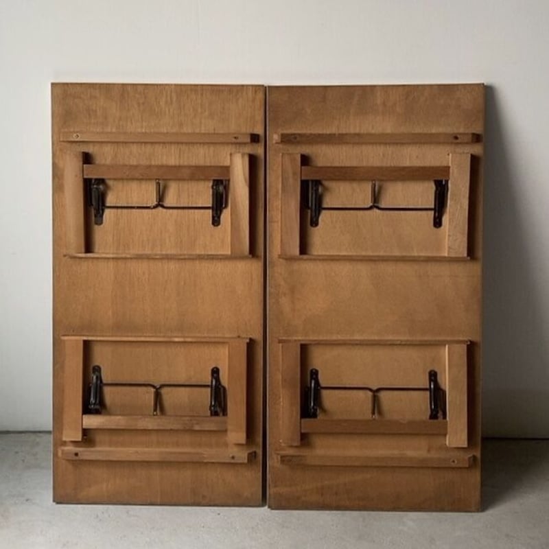 昭和の折り畳み木製裁縫机 2台セット ナチュラルな素地に簡素な鉄の