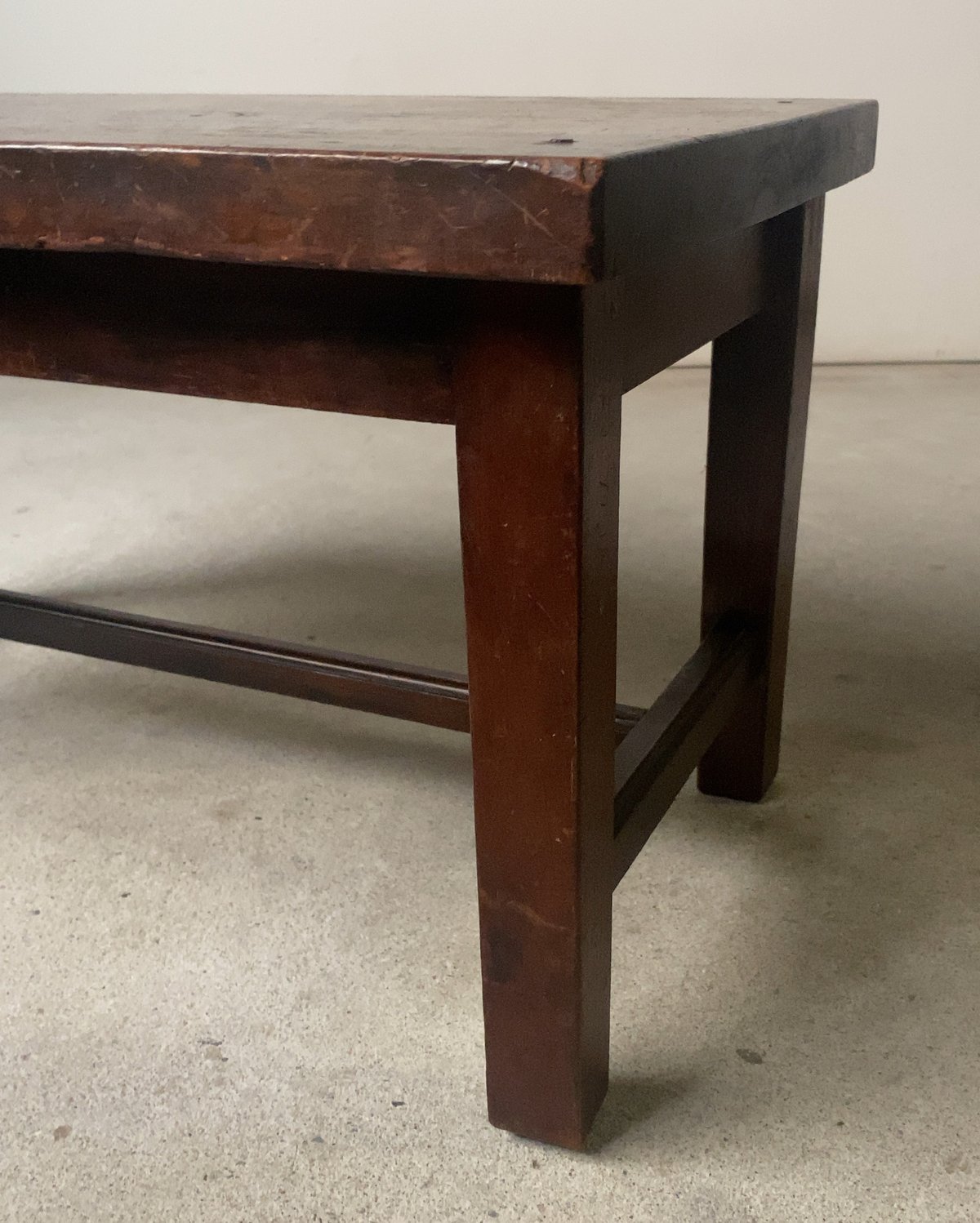 【古家具】昭和初期頃に作られたとても小さな座卓　飾り台　花台　ローテーブル 最高 古家具】昭和初期頃に作られたとても小さな座卓 メルカリ