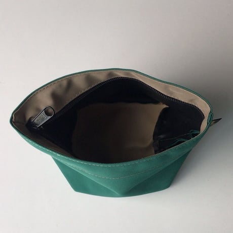 Herve Chapelier エルベシャプリエ  927N  グリーン/グレージュ  ナイロン舟型ポーチM　コスメ 化粧ポーチ 中古品