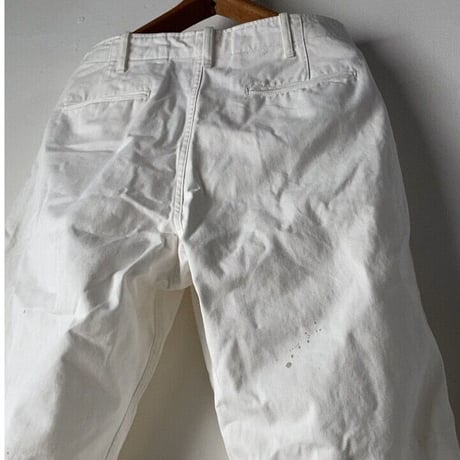 ARTE POVERA  アルテポーヴェラ  ユーズドリペア加工 (ペンキ加工・ホール補修加工)白い綿パン ワークパンツ 中古美品