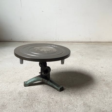 古い鉄製 ケーキ台 洋菓子店 什器 備品 パティシエ プロツール 業務用 回転台 ブルーグリーン グッドエイジング ジャパンヴィンテージ