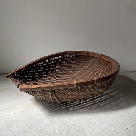 大きい古片口ざる 横幅約49cm 装飾 素材 作り エイジング…良好の古笊です。竹工芸 竹細工 古民藝 古民具