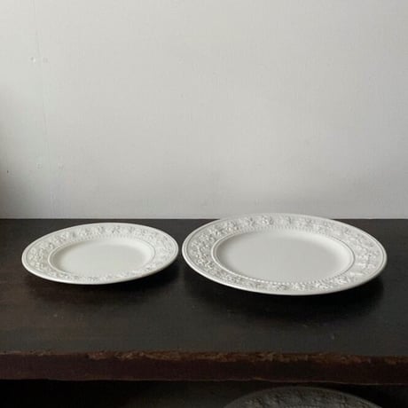 WEDGWOOD ウェッジウッド フェスティビティ(1枚の価格) プレート 27cm アイボリー 90sヴィンテージ イギリス製 made in england   ストック41枚