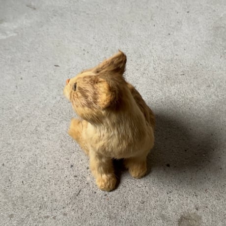 1970年代大丸販売品 猫の置物 リアルファー 茶虎 ヴィンテージドール 人形 剥製級のリアルさ  珍品