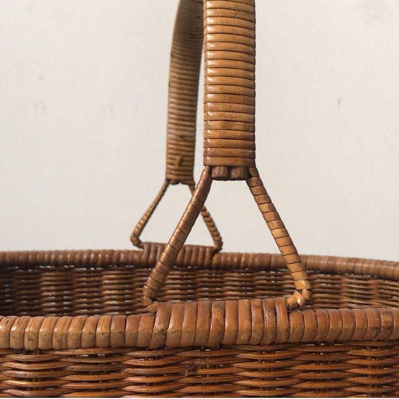 ヴィンテージ ラタン 買い物籠 編みかご 古いカゴ 籐巻き持ち手 花籠