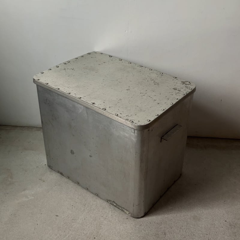 古いアルミコンテナ ストックケース ヴィンテージボックス アルミ箱