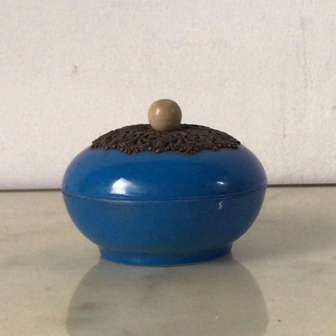 ボンボニエール　フランスアンティーク　妖精フィギュア　睡蓮　菓子入　ポプリ　磁器 ボンボニエール フランスアンティーク 妖精フィギュア 睡蓮 菓子