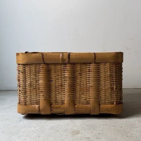 レア★　昭和レトロ　珍品　竹製角篭(骨太)　御用かご　超特大　良品 レア☆ 昭和レトロ 珍品 竹製角篭(骨太) 御用かご 超特大 良品 竹