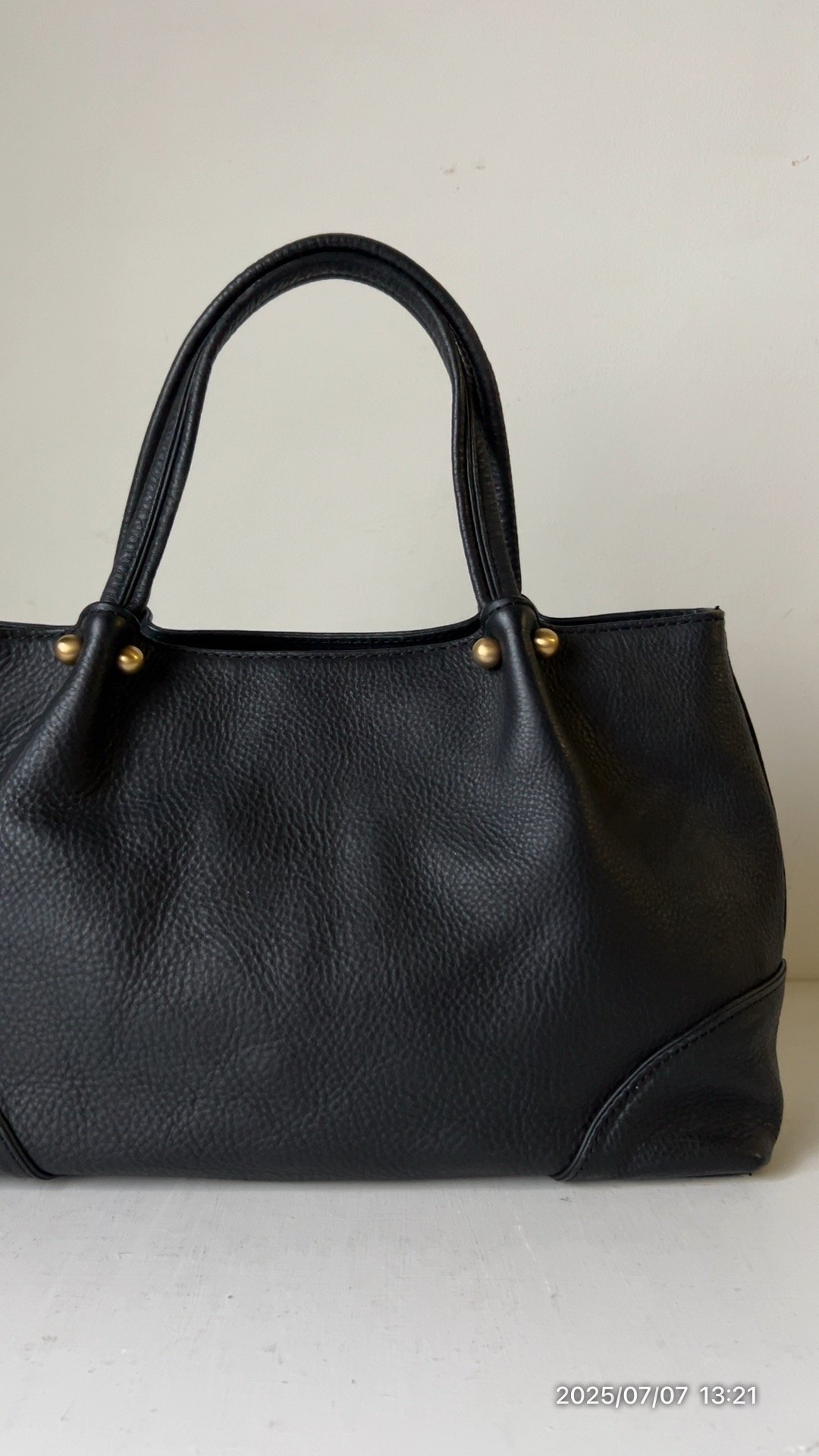 Kitamura キタムラ レザーミニトートバッグ シボ革 ブラック ゴールド