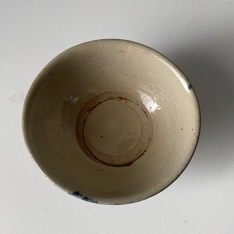 C  古琉球 やちむん 4.5寸マカイ 古作 登窯 花唐草 呉須色 沖縄 焼物 茶碗 昭和期 ヴィンテージフォークアート 僅かなホツ有