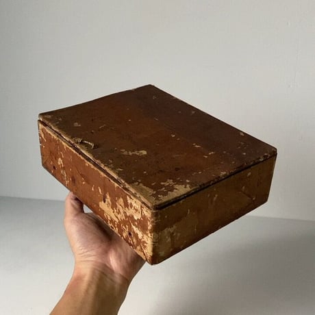 一閑張り 蓋付きの紙箱  21.5cm 紙貼り 柿渋 紐摘み  小物入れ 道具箱 墨文字 ジャパンヴィンテージ
