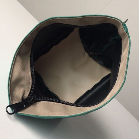 Herve Chapelier エルベシャプリエ  927N  グリーン/グレージュ  ナイロン舟型ポーチM　コスメ 化粧ポーチ 中古品