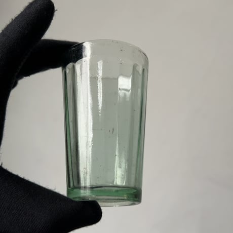 昭和期アンカーグラス グリーン 小サイズ 高さ約9cm SGF刻印~○A刻印 瓶ビール用グラス シンプルデザイン 気泡ガラス ヴィンテージグラス