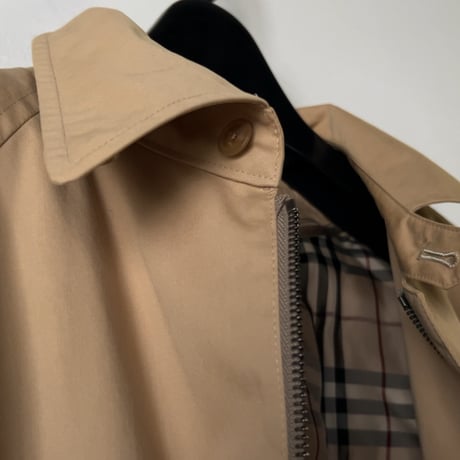 BURBERRY LONDON バーバリーロンドン キルティングライナー付き スイングトップ ベージュ 刺繍ロゴ ノバチェック ユーズド 中古 イギリス古着 美品範疇
