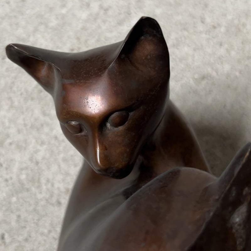 ブロンズ猫像 ヴィンテージドール 古い銅の猫 置物 しとやかな猫