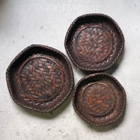 古い六角竹編み皿  入れ子3点セット 黒ヤケ 艶感 良好