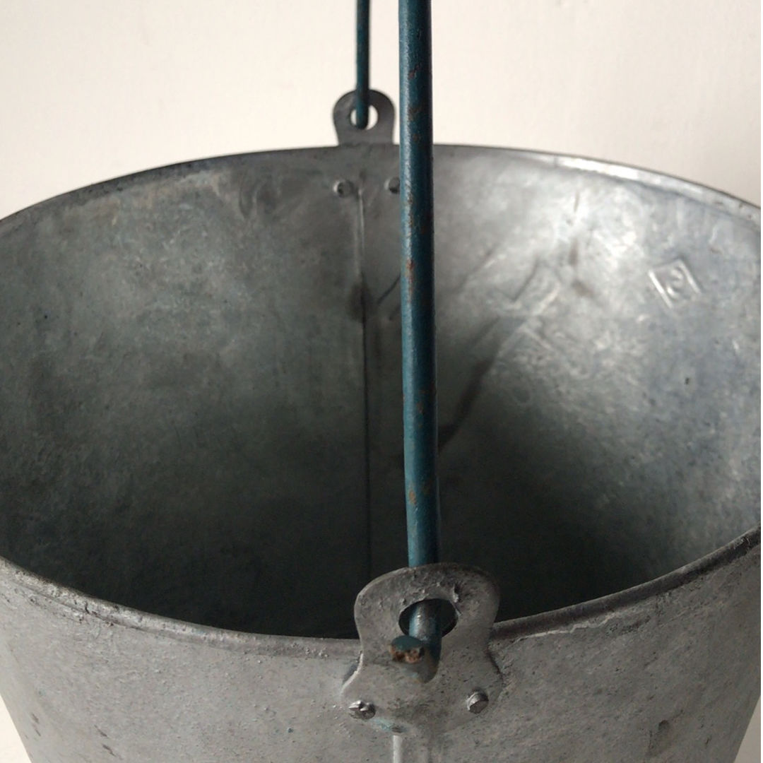 アンティーク 鉄製 バケツ 切り抜き ヴィンテージ アンティーク 鉄製 バケツ 切り抜き ヴィンテージ
