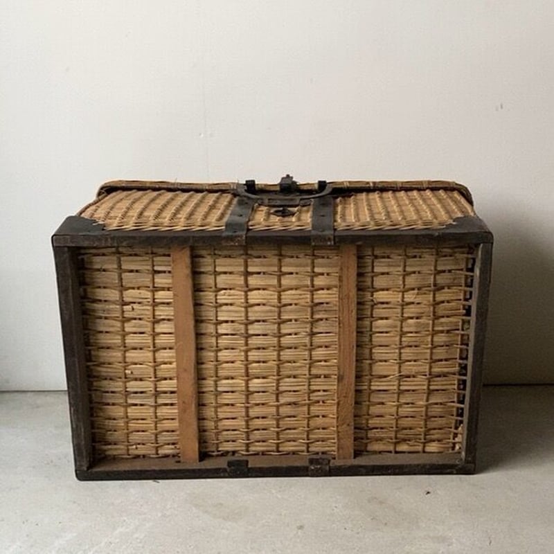 竹編の古い衣装ケース 江戸〜明治期 蓋・トレー・本体…全て編まれた古