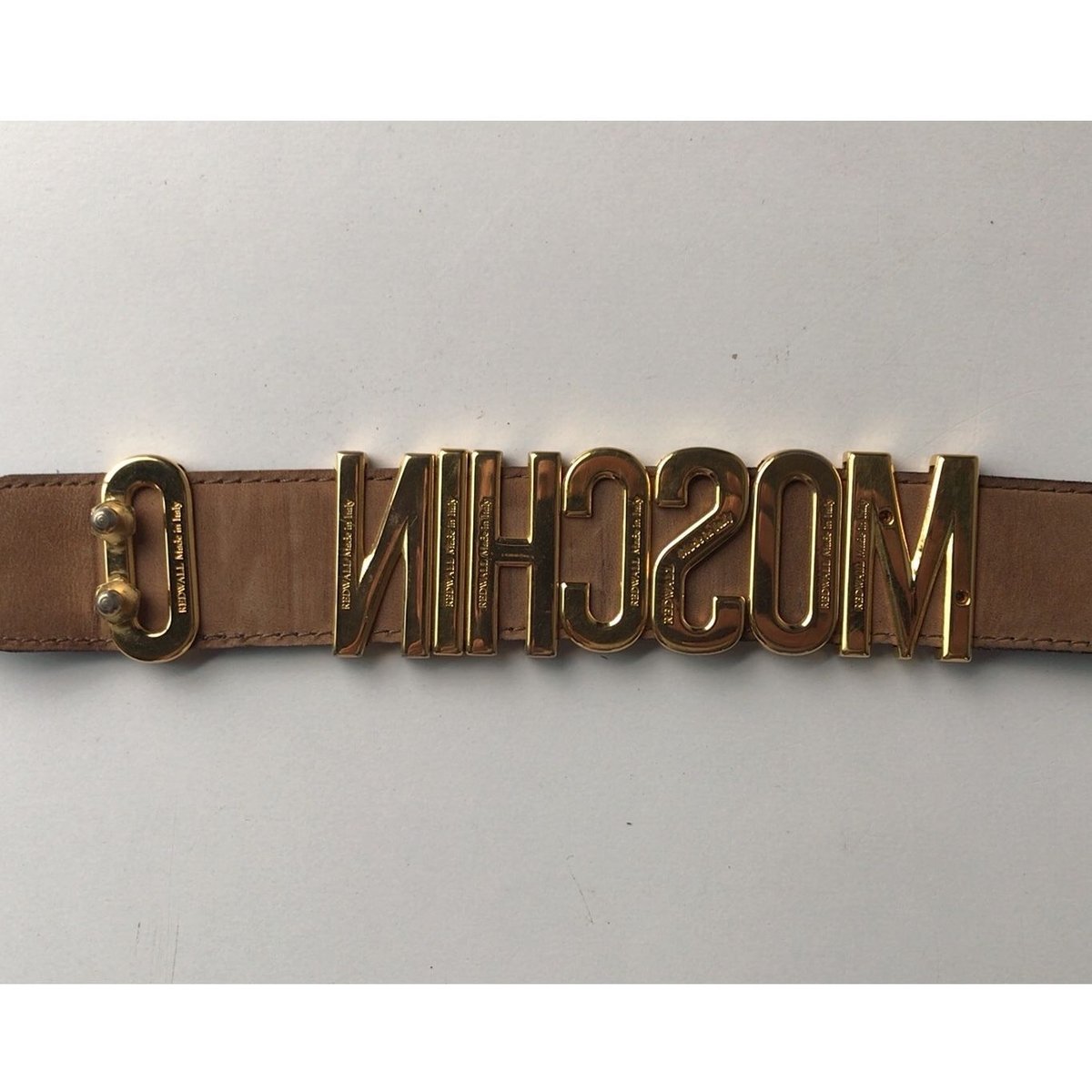MOSCHINO モスキーノ ヴィンテージ ムーブ ロゴ プレート レザー MOSCHINO モスキーノ ヴィンテージ ムーブ ロゴ プレート レザー