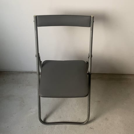 古い折り畳み椅子  1950-1960年代 ヴィンテージ フォールディングチェア ライトグレー 工業製品 インダストリアル 良品
