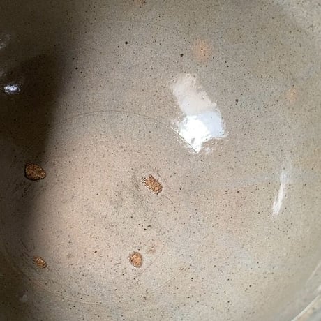 古いこね鉢(ストーンウェアA) 幅約26cm シンプル大鉢 巨大ボウル 荒い目跡 小ぶり メダカ鉢 水栽培 ビオトープ  完品