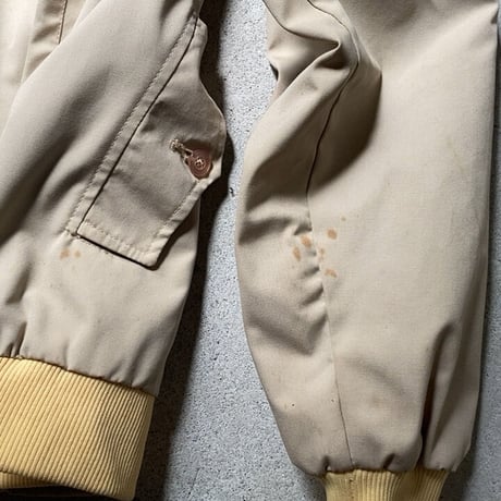 LACOSTE ラコステ (IZOD LACOSTE  アイゾッド ラコステ) スイングトップ 70s 80s ヴィンテージ コットンブルゾン  ラグランスリーブ   ベージュ/ライトイエロー