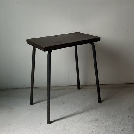 ヴィンテージ 鉄脚と木製無垢板のスツール サイドテーブル ミニテーブル 黒ヤケ 美エイジング 80sジャパンヴィンテージ 古家具 古道具 良品