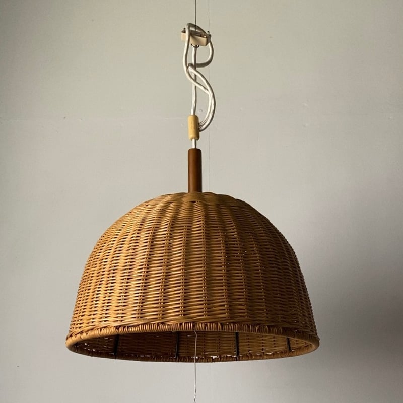 ラタン製 半ドーム型シェード ペンダント照明 3灯タイプ（メイン球2+豆