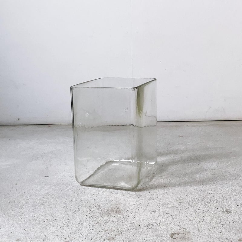 アンティーク ガラス器 幅約17.5cm 立方体 オールド金魚鉢 ベタ アンティーク ガラス器 幅約17.5cm 立方体 オールド金魚鉢 ベタ