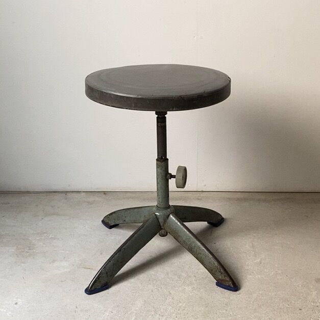 希少 昭和レトロ コクヨ 事務椅子 イス チェア ヴィンテージ 丸脚 北欧 家具 fit=scale-down,w=1200