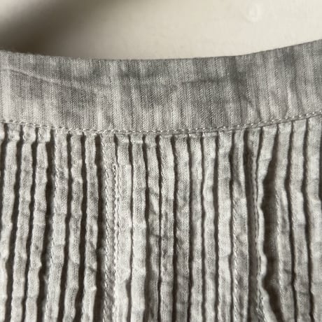 maison de soil メゾンドソイル 80番手オーガニックボイルストライプ素材を使用したHANDDYE(手染め)シリーズピンタック ドレス ワンピース  size 2  中古美品
