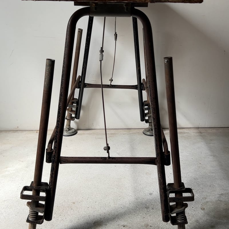 映写機の台 ヴィンテージ機材 映画会社什器 撮影機材 古い映写機台 鉄