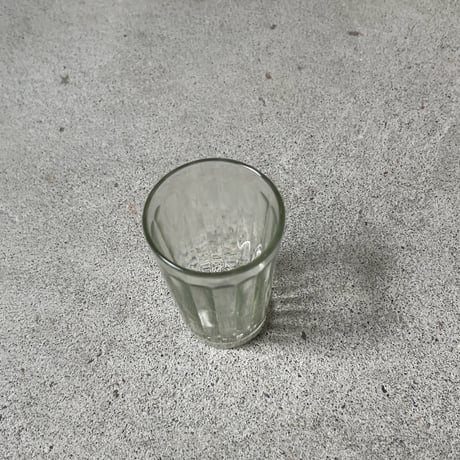 昭和期アンカーグラス 無色(ややグレーがかった) 小サイズ 高さ約9cm SGF刻印 瓶ビール用グラス シンプルデザイン 気泡ガラス ヴィンテージグラス